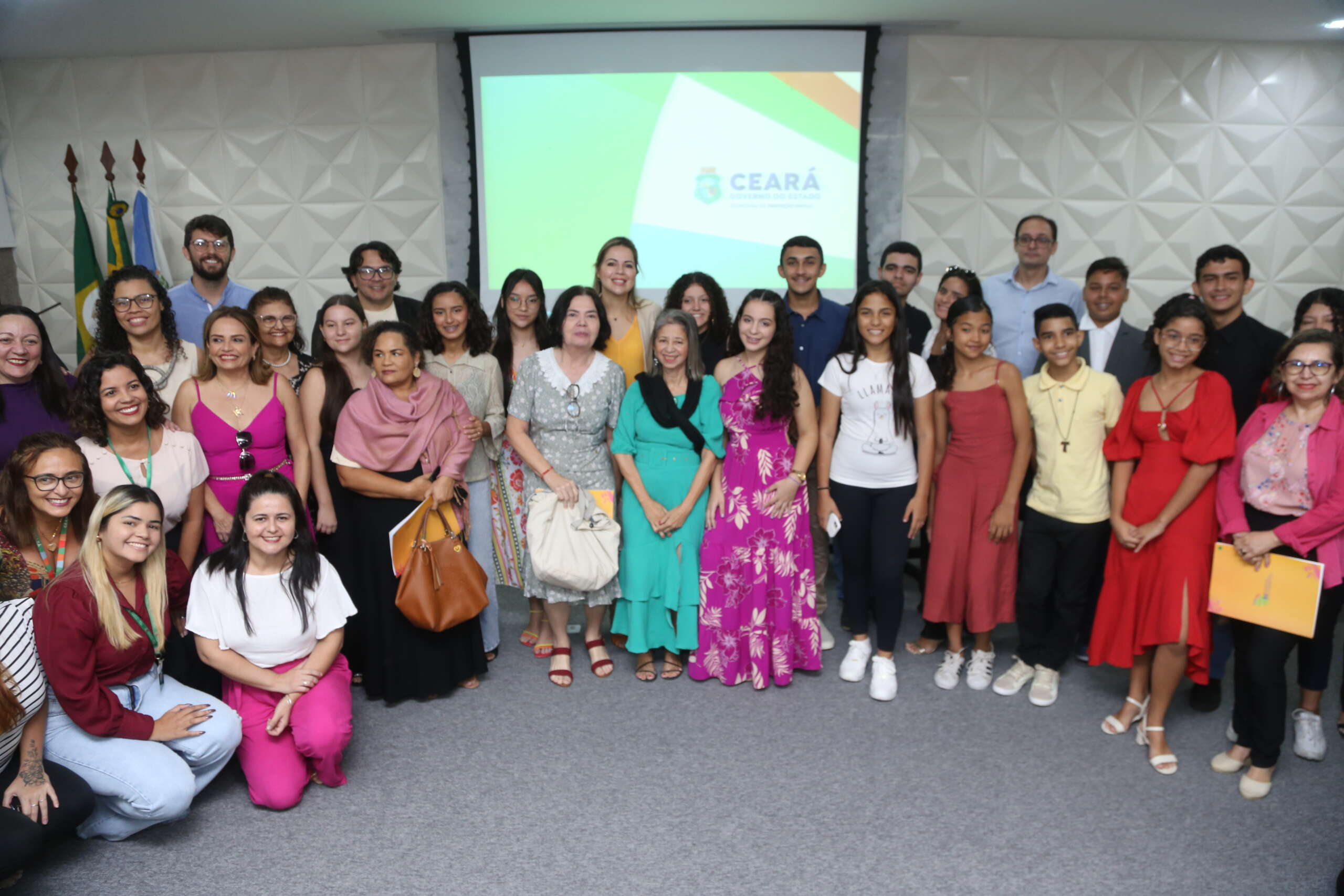 Novos membros do Conselho da Criança e do Adolescente tomam posse