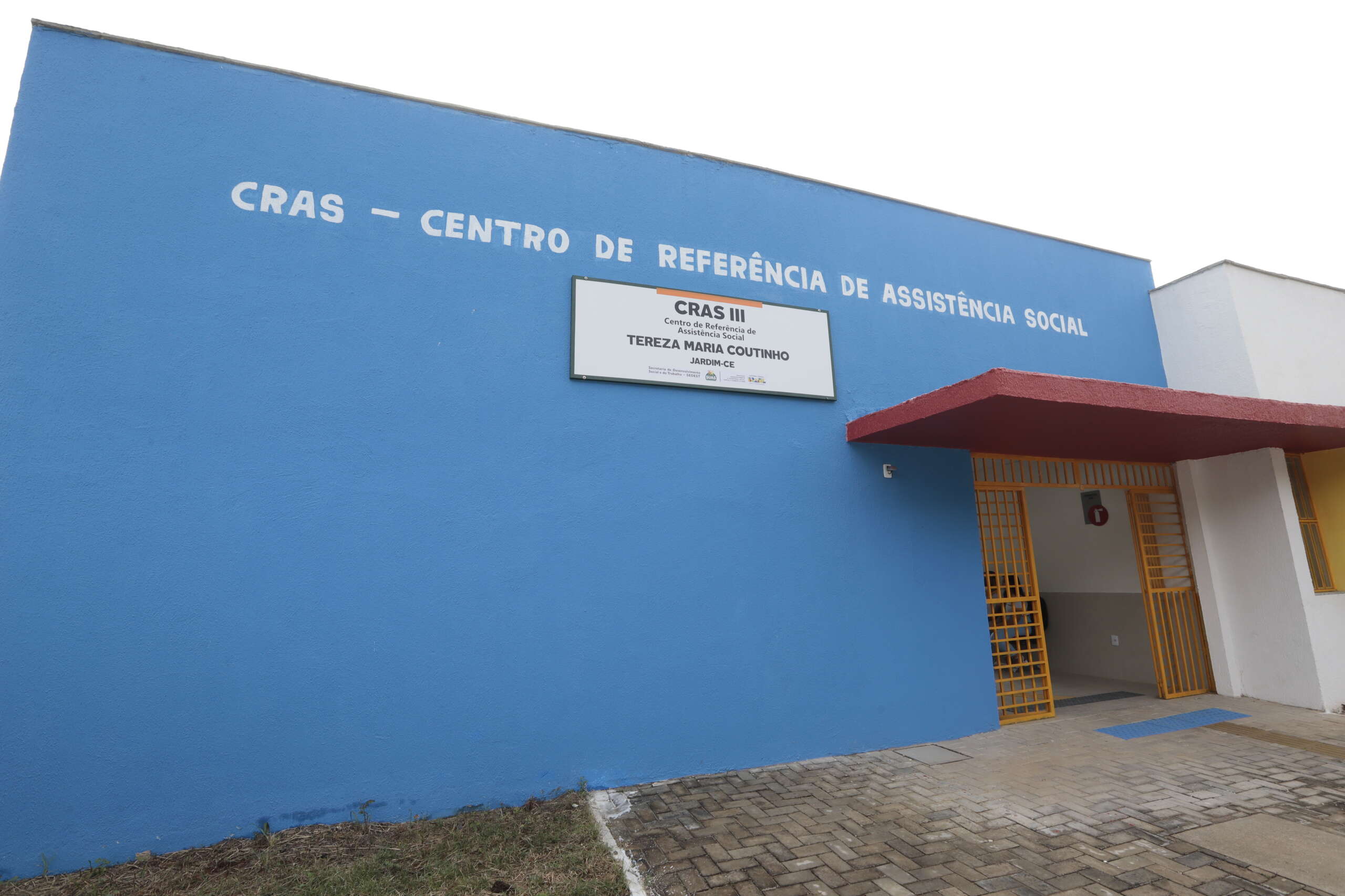 Governo do Ceará entrega Cras em Jardim, no Cariri