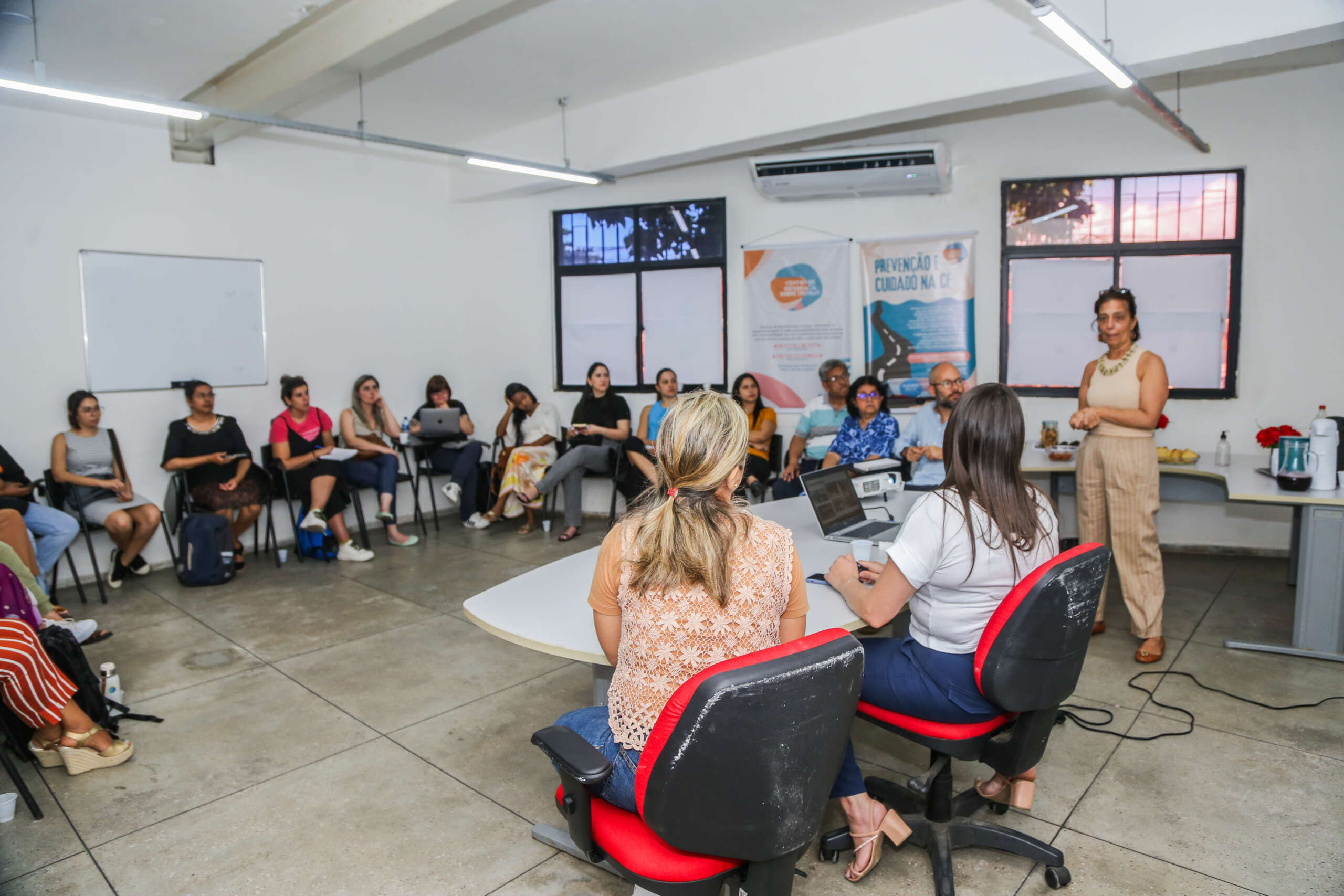 Fortaleza recebe representantes da COPOLAD para troca de experiências em políticas sobre drogas