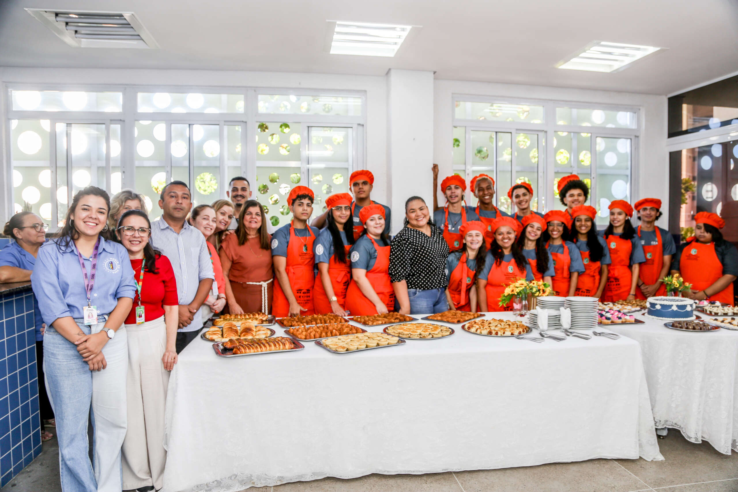 Jovens confeiteiros são formados para o mercado de trabalho