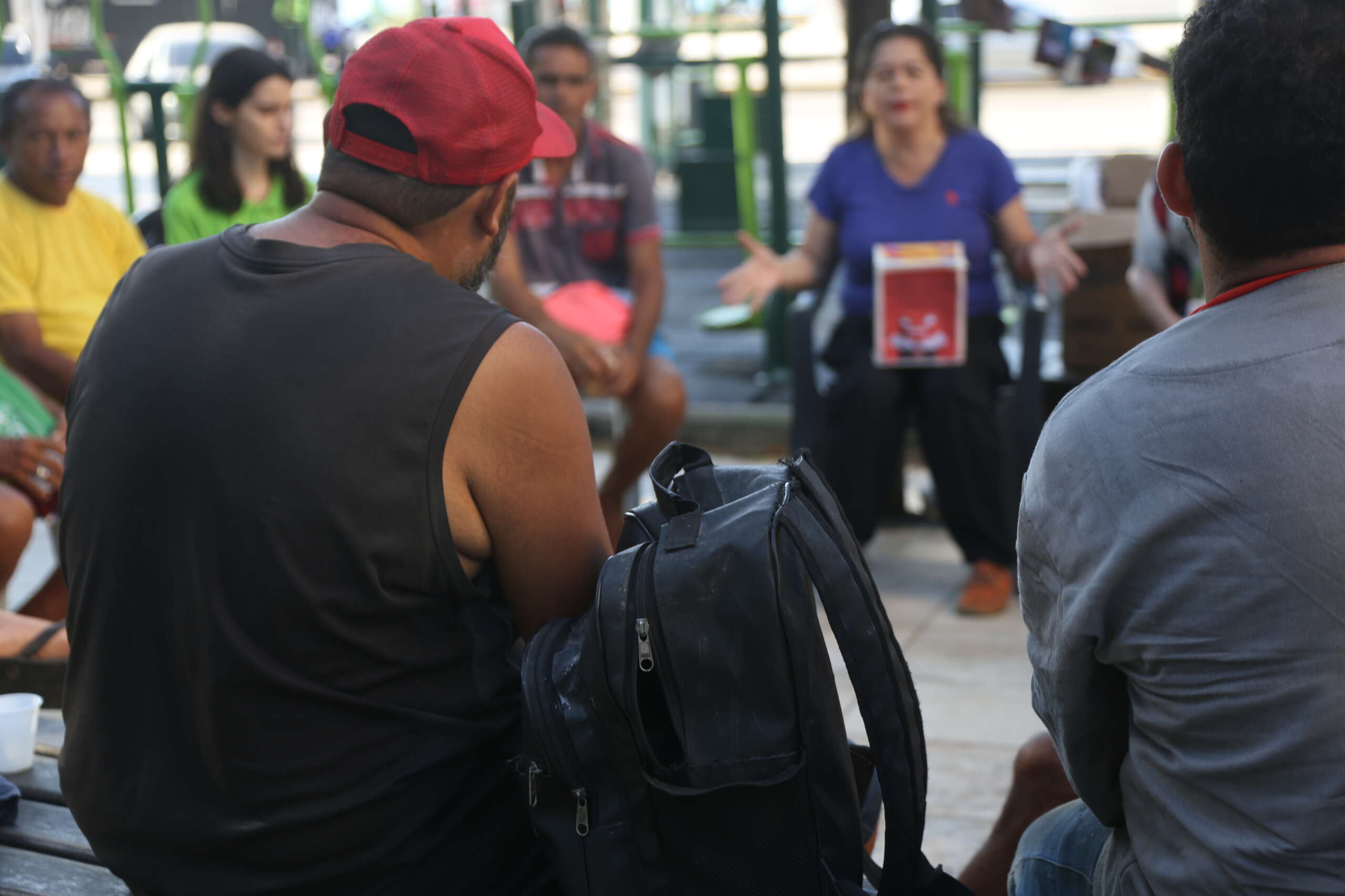 Encontros semanais trazem alívio e acolhimento para pessoas em situação de rua