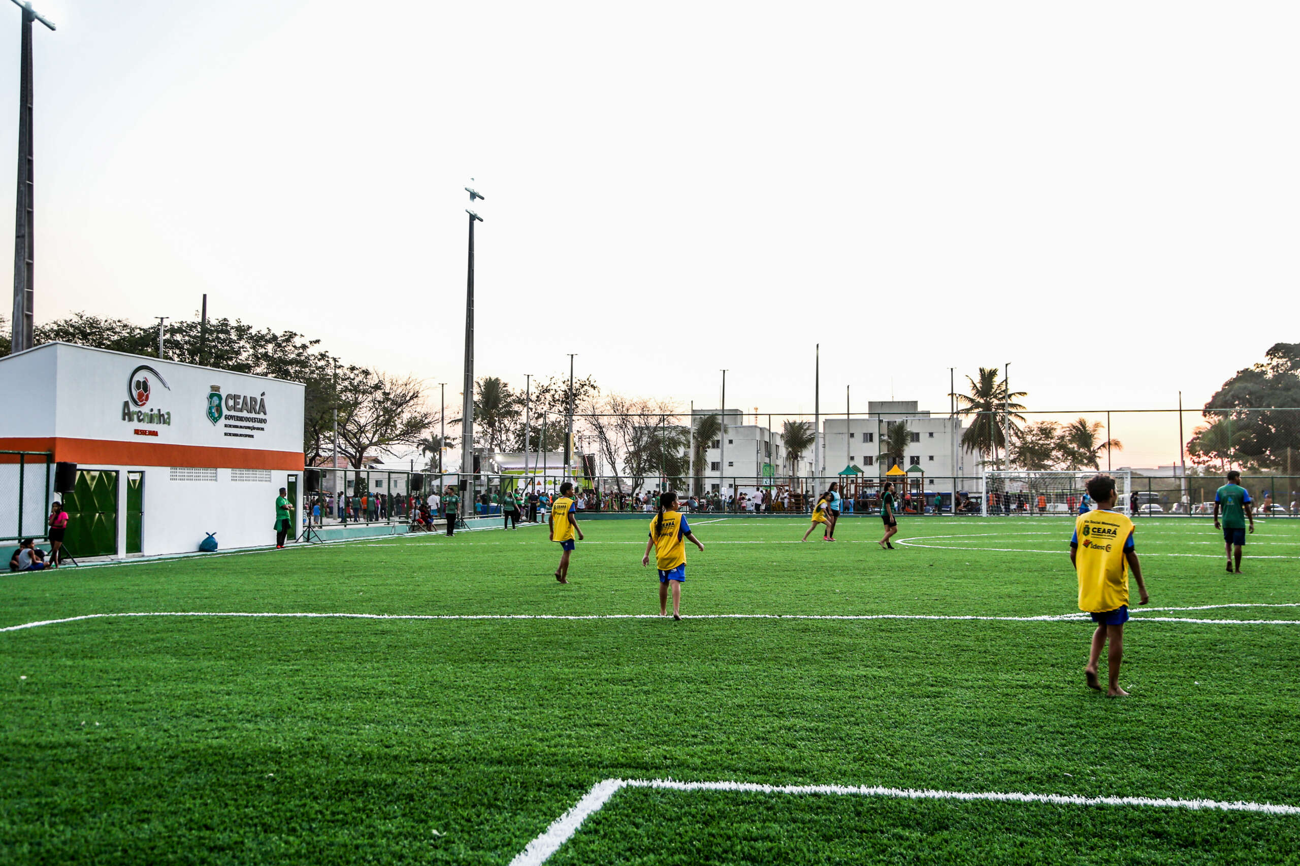 Governo do Ceará inaugura duas Areninhas e uma Brinquedopraça em Nova Russas