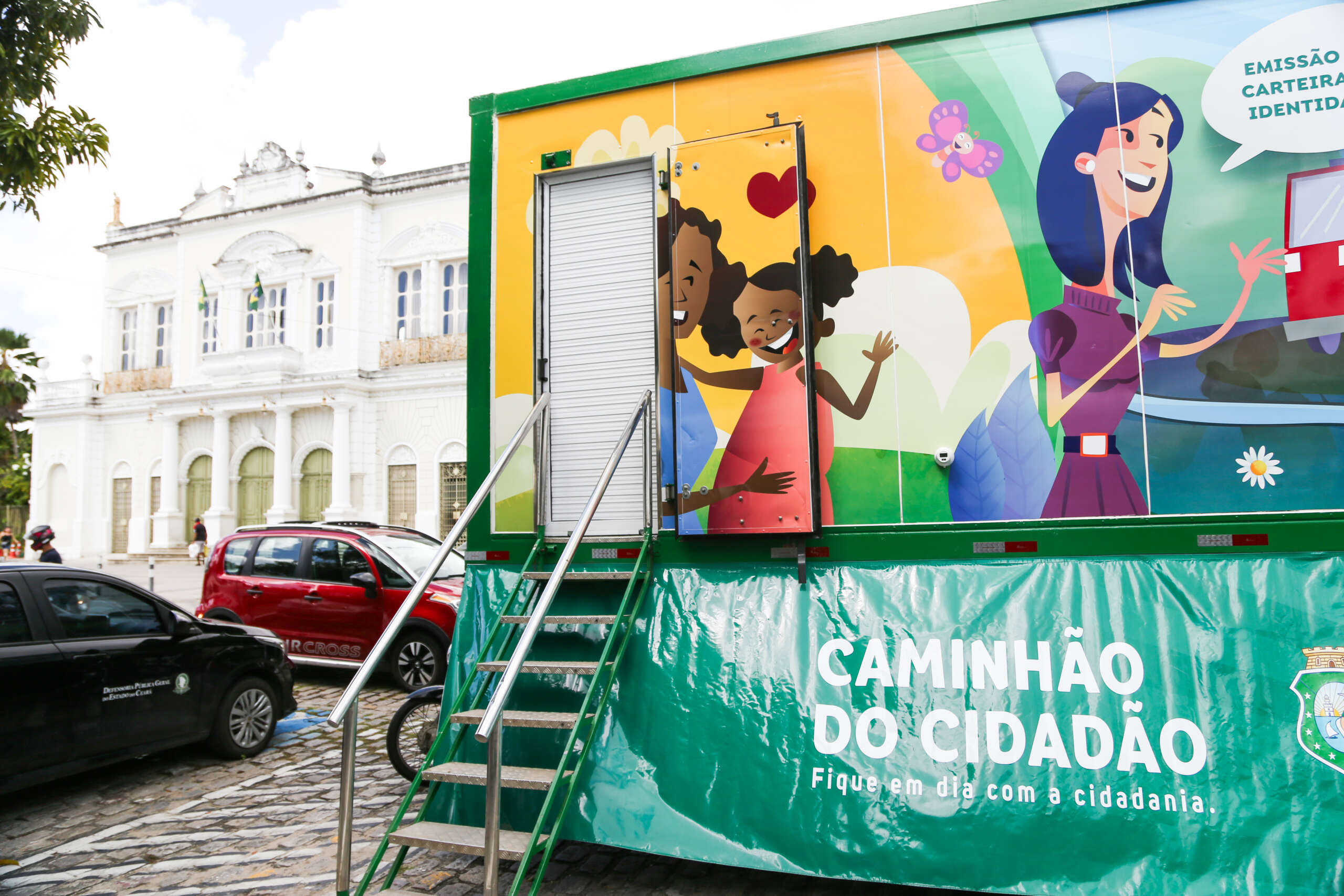 Caminhão do Cidadão encerra maio percorrendo cinco municípios