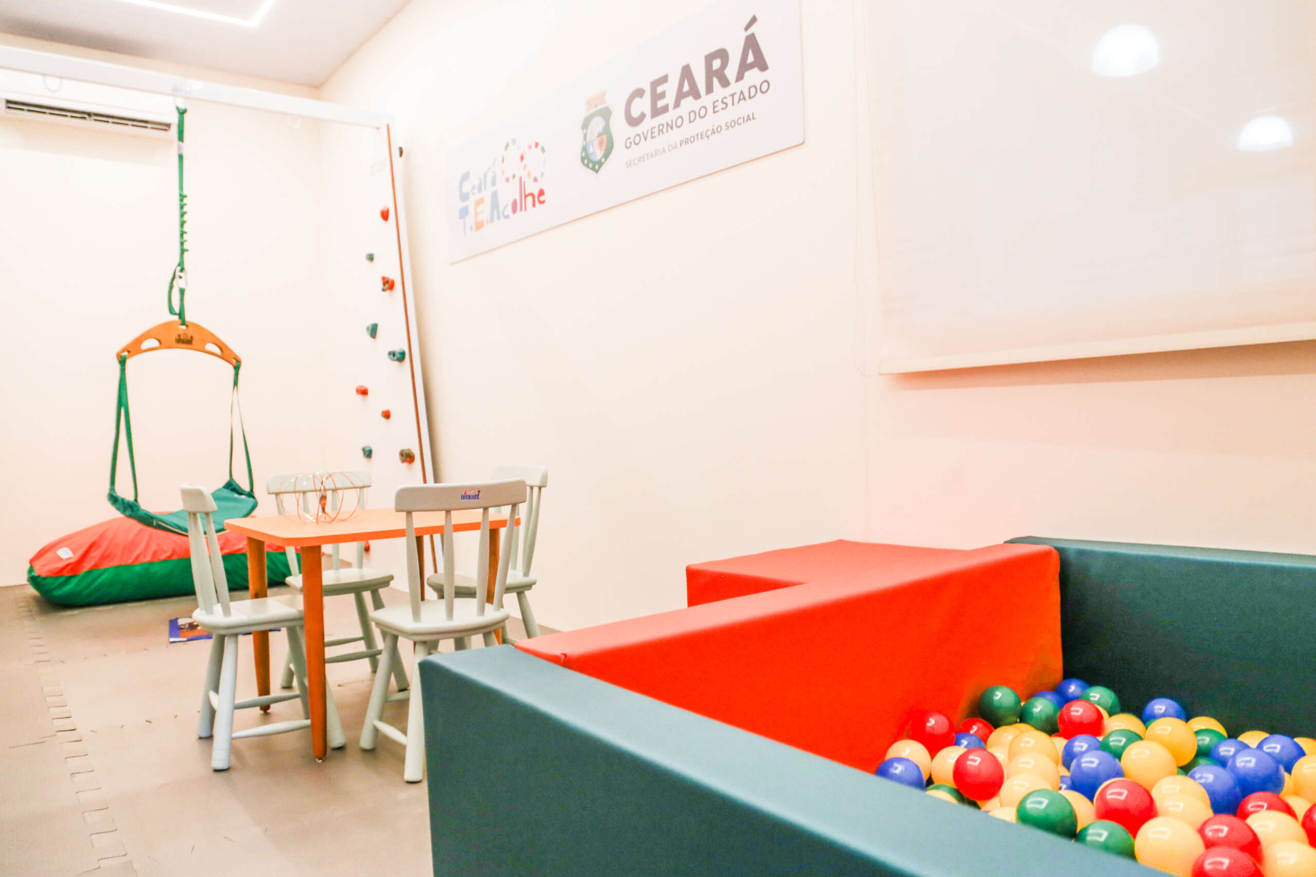 Governo do Ceará inaugura Sala Sensorial no Vapt Vupt de Sobral
