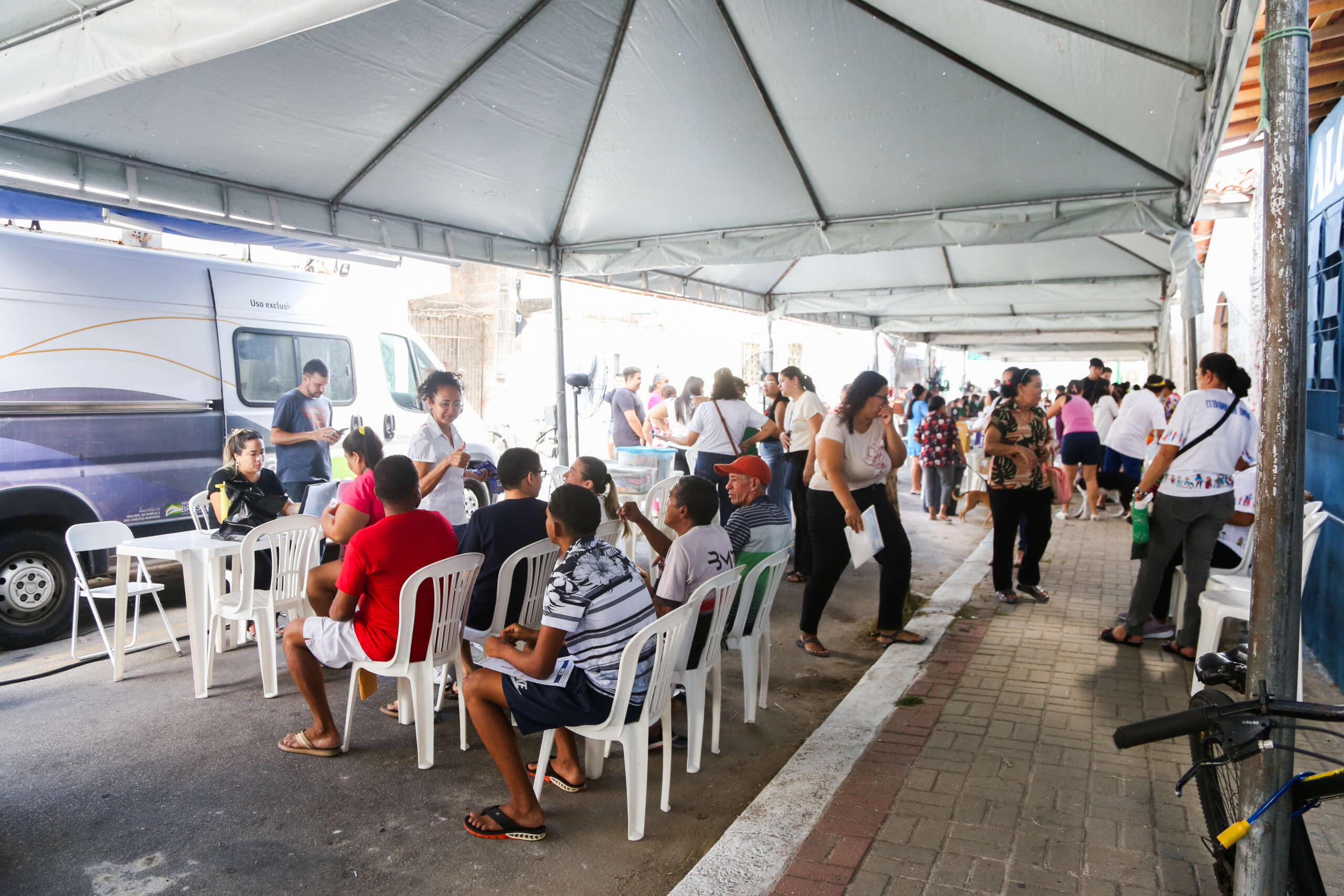 Moura Brasil recebe serviços do Projeto Acolher nesta sexta-feira (1º)