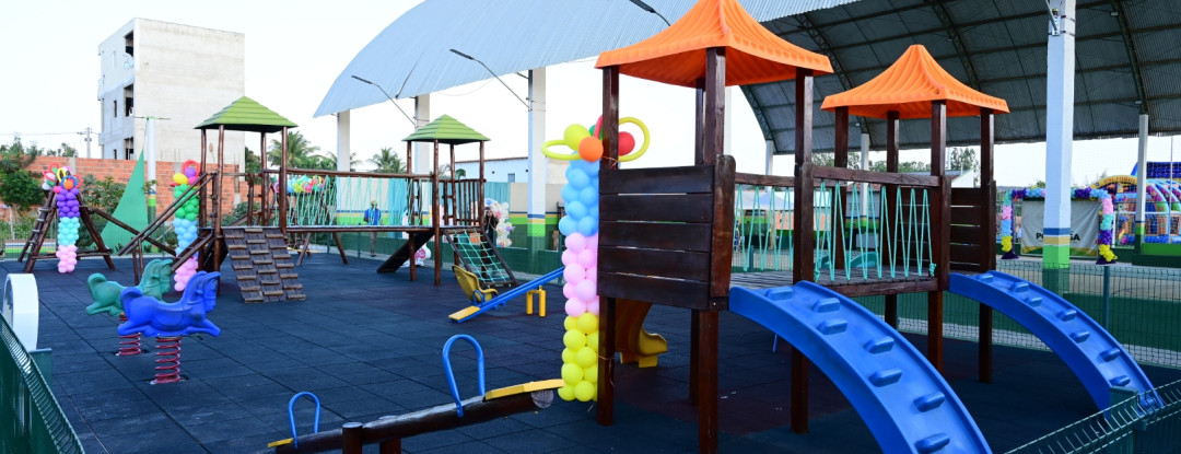 Governo do Ceará inaugura duas novas brinquedopraças na região do Cariri