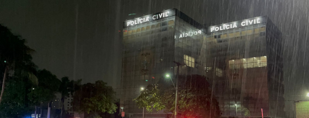 Operação da Polícia Civil cumpre 11 mandados de prisão e 12 mandados de busca e apreensão contra investigados por tráfico de drogas em Fortaleza