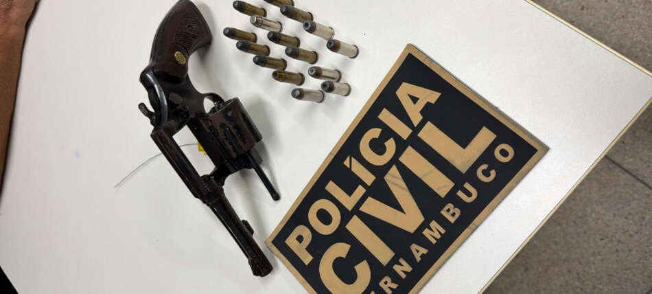 Em operação interestadual, PCCE prende dois homens investigados em duplo homicídio registrado na orla da Praia do Futuro