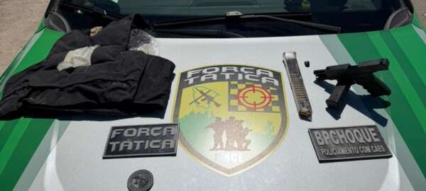 Polícia Militar captura dupla e apreende arma e munições em Aquiraz