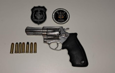 Suspeito de homicídios em Fortaleza é preso pela PCCE em posse de arma em Maracanaú