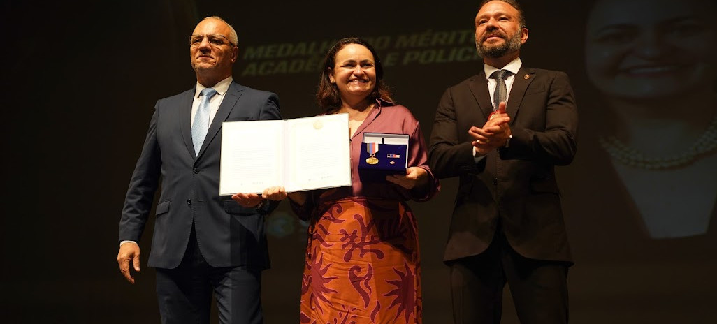 Superintendente da Supesp é homenageada em solenidade de aniversário de 15 anos da Aesp
