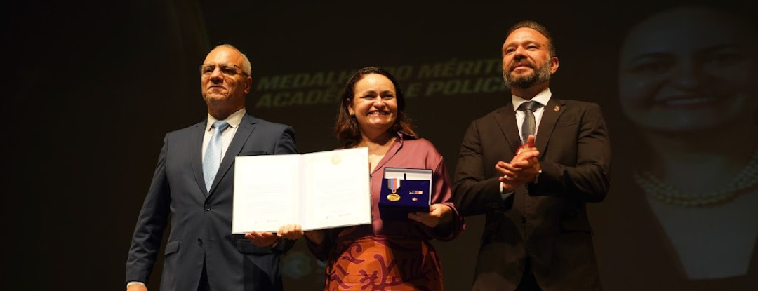 Superintendente da Supesp é homenageada em solenidade de aniversário de 15 anos da Aesp