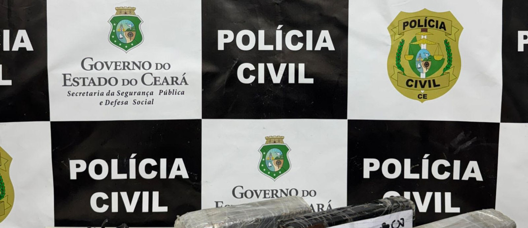 Em Juazeiro do Norte, PCCE prende mulher em posse de drogas e arma de fogo dentro de ônibus intermunicipal