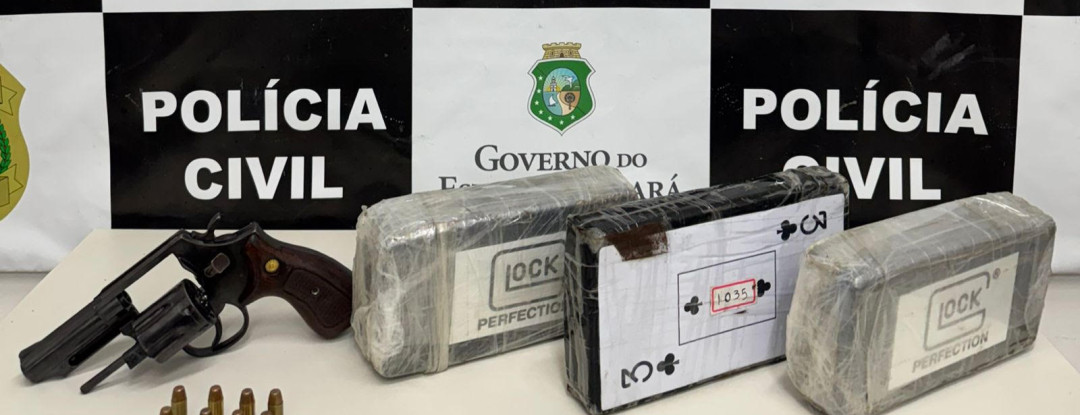 Em Juazeiro do Norte, PCCE prende mulher em posse de drogas e arma de fogo dentro de ônibus intermunicipal