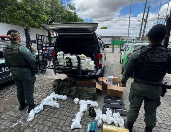 Polícia Militar apreende mais de 25 kg de drogas em Fortaleza