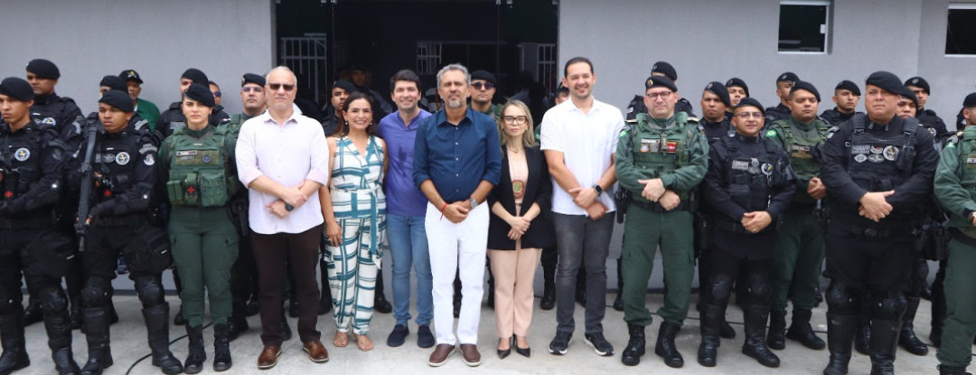 Governo do Ceará entrega 83ª base do CPRaio, central de videomonitoramento e nova areninha em Milagres