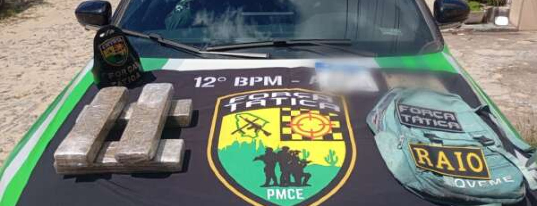 Polícia Militar apreende cerca de 4 kg de maconha e localiza placas de motocicletas em Caucaia