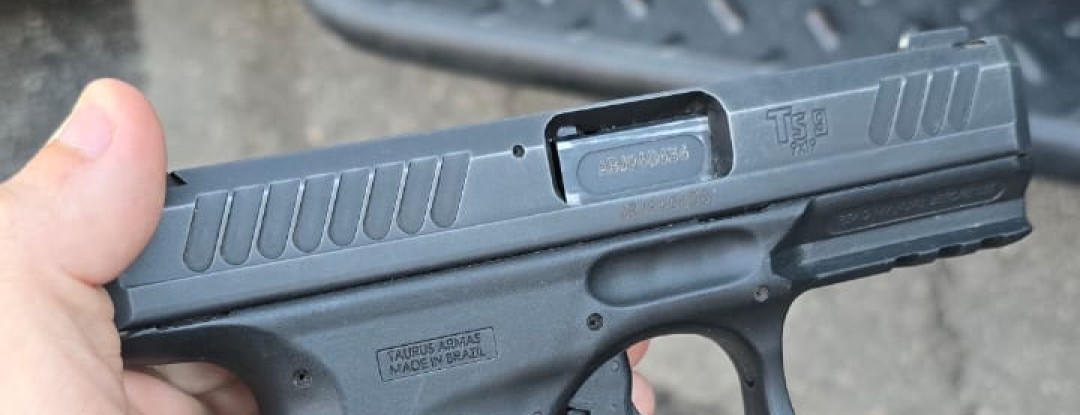 Com apoio da inteligência, PMCE captura suspeito de integrar grupo criminoso, apreende armas e drogas em Fortaleza 