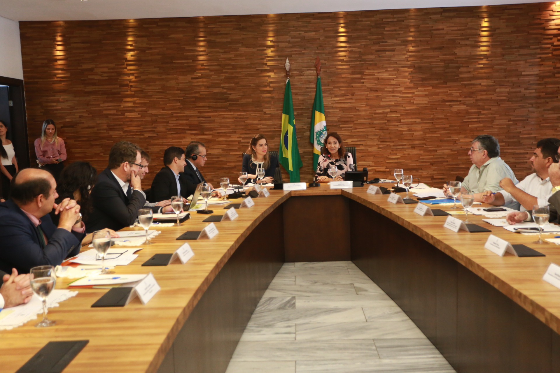 Governo do Ceará apresenta políticas exitosas de educação e infância para Banco Mundial