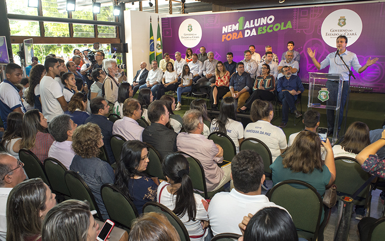 Nem Um Aluno Fora da Escola: Ceará lança programa para diminuir abandono escolar nos municípios