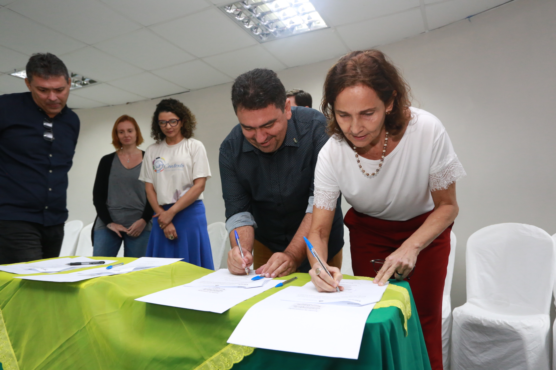 Vice-Governadoria e 19 municípios assinam acordo de cooperação para criação de núcleos de mediação escolar