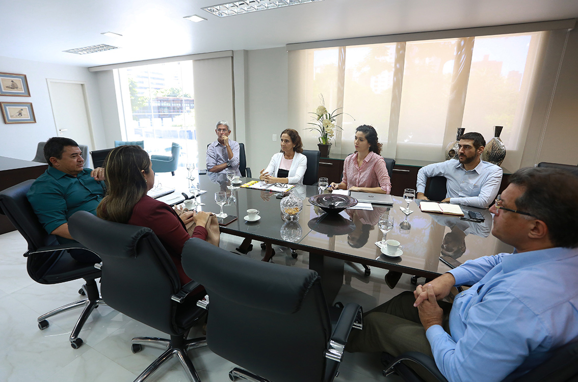 Vice-governadora realiza grupo de trabalho sobre Ceará Pacífico de Sobral