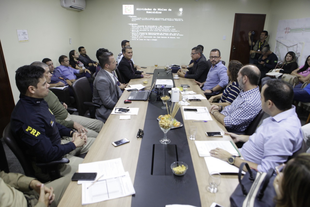 Izolda Cela coordena 11ª reunião do Comitê Deliberativo do Ceará Pacífico de Sobral
