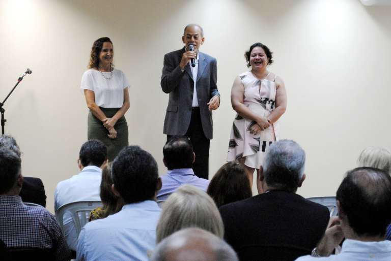Vice-governadora Izolda Cela participa da posse de Inácio Arruda na Secitece