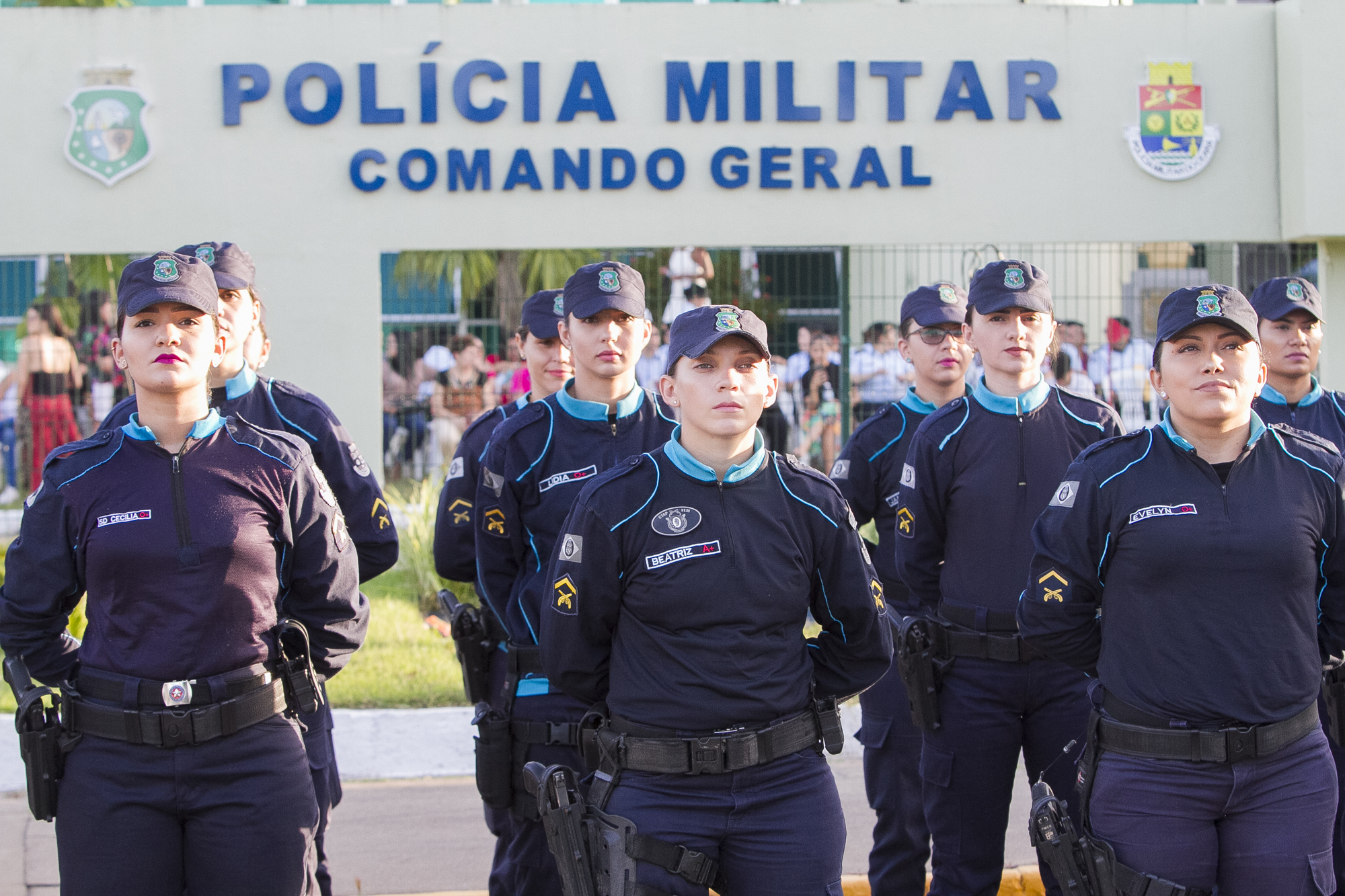 Na comemoração dos 25 anos do policiamento feminino, governador anuncia primeira coronel mulher do CE