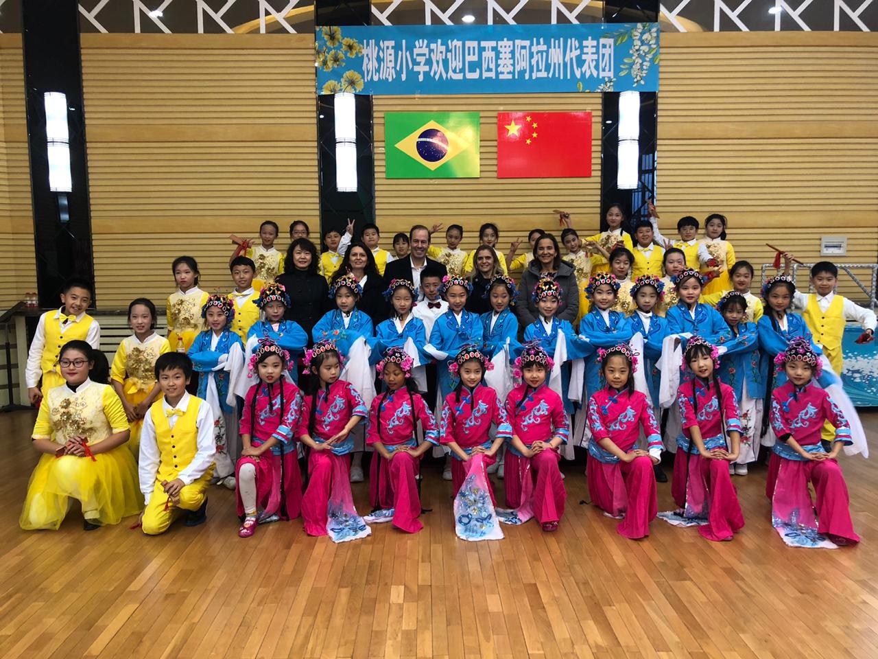 Na China, Izolda Cela discute parcerias para importar experiências exitosas na educação para o Ceará