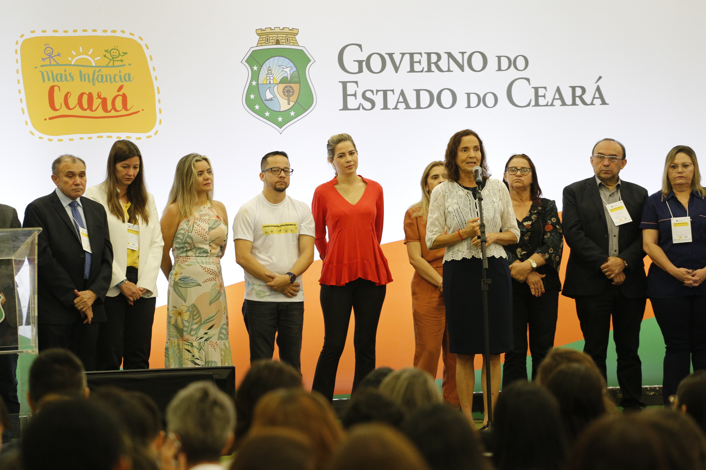Izolda Cela participa do Seminário Internacional Intersetorialidade na Primeira Infância