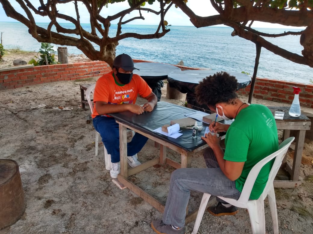 Projeto Virando o Jogo começa a distribuir 943 tíquetes de vale-gás para jovens de Fortaleza