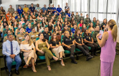 Vice-governadora Jade Romero participa de bate-papo sobre liderança feminina com servidoras da Pefoce