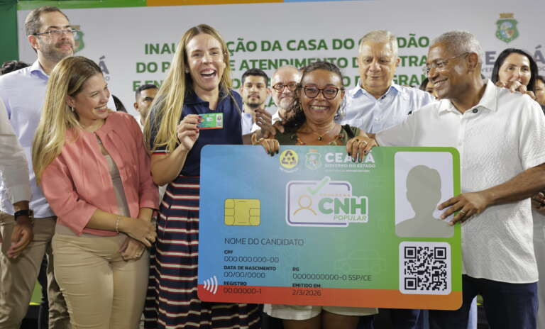 Governo do Ceará inaugura Casa do Cidadão, posto do Detran-CE e entrega cartões da CNH Popular em Caucaia