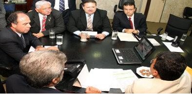 Governador Domingos Filho recebe homenagem da Assembleia Legislativa