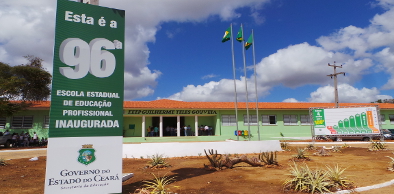 Governador Cid Gomes inaugura Escola de Educação Profissional Agrícola em Granja