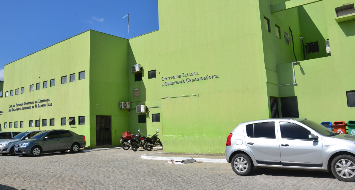 Centro de Triagem e Observação Criminológica recebe os presos das delegacias de Fortaleza