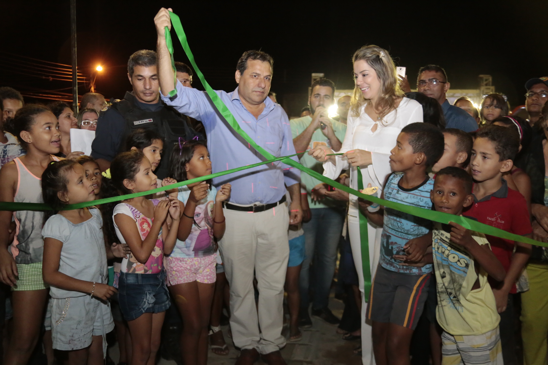 Jardim e Missão Velha recebem brinquedopraças e aparelhos de ginástica