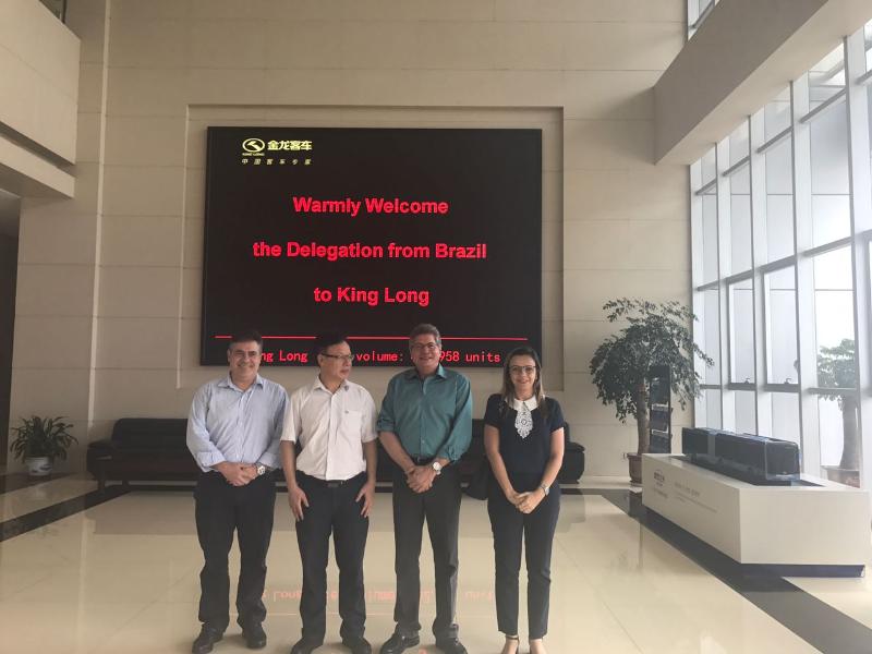 Comitiva da ZPE Ceará visita fábrica chinesa de veículos