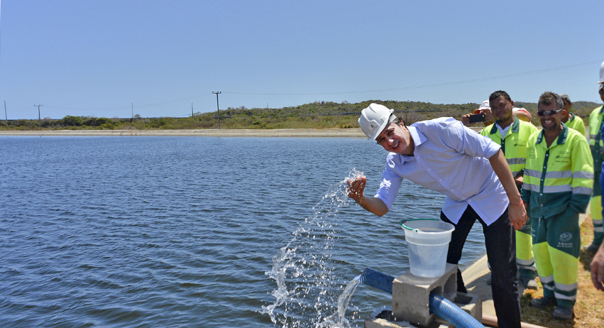 Governador visita Estação de Reúso de Água do CIPP e diz que meta é independência hídrica do complexo