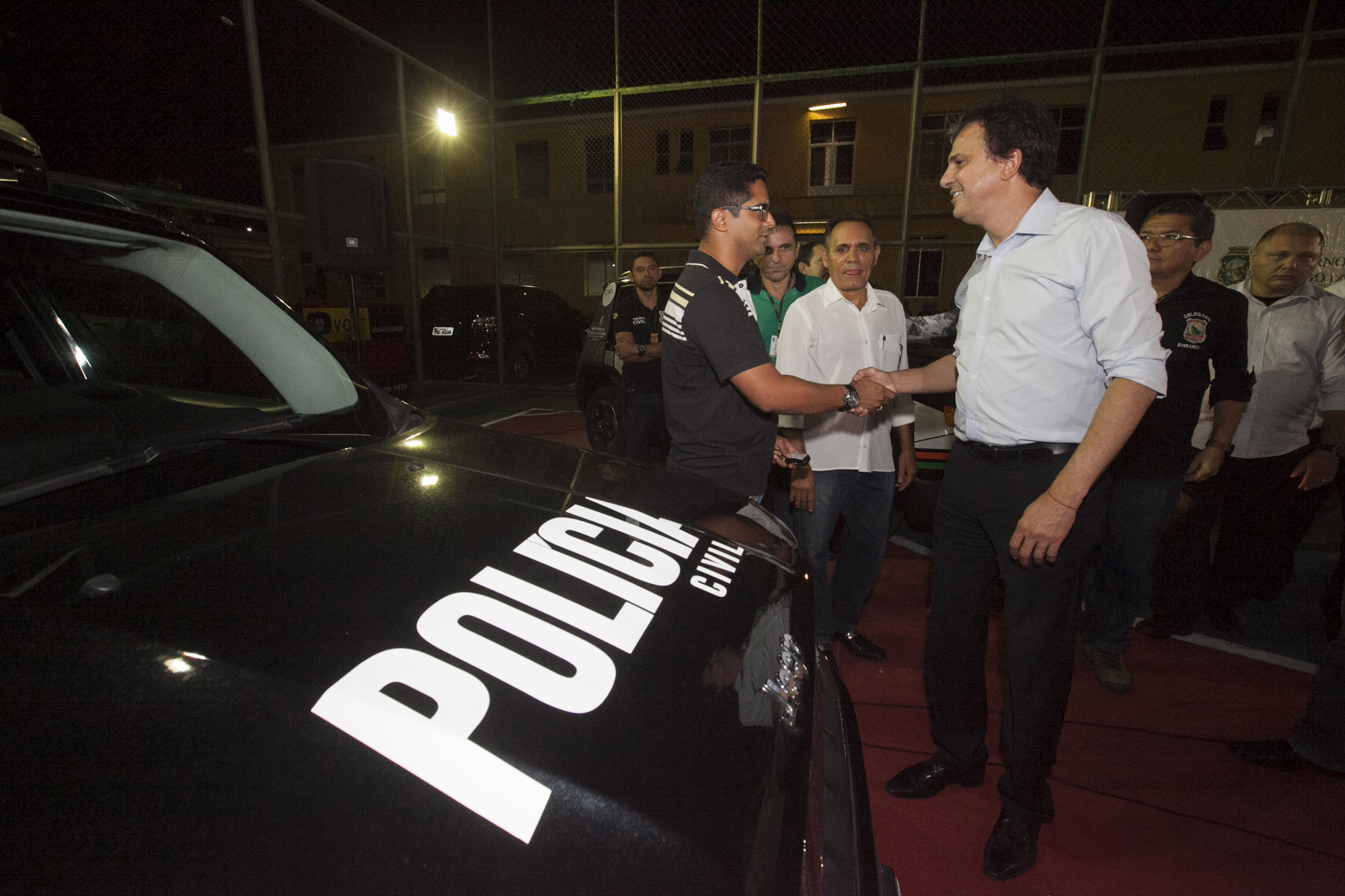 Governo do Ceará entrega novas viaturas para a Polícia Civil