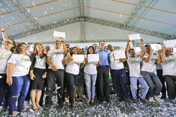 Governo do Ceará forma 1.495 novos profissionais