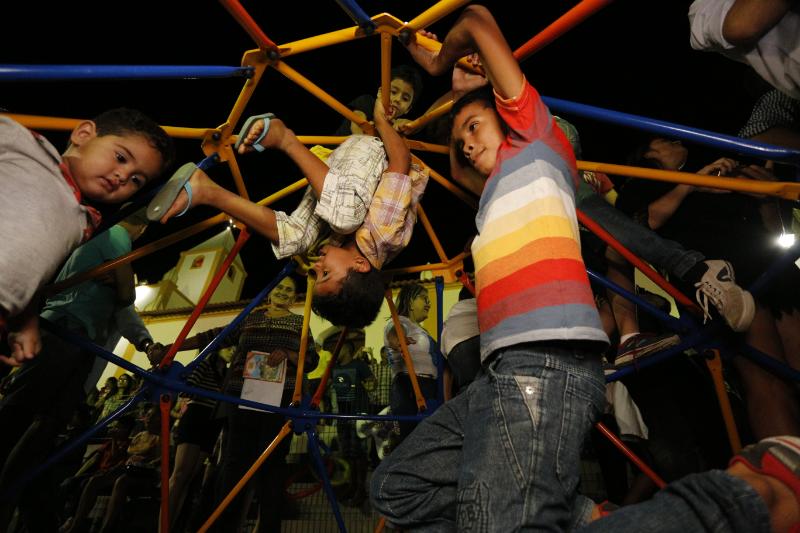 Governo do Ceará entrega 29ª brinquedopraça em Ocara