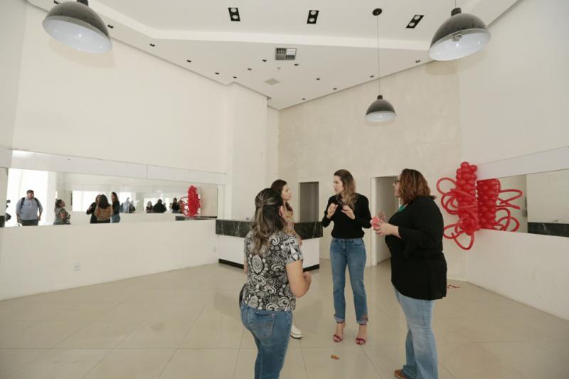 Governo do Ceará firma parceria com shopping para comercialização do artesanato cearense