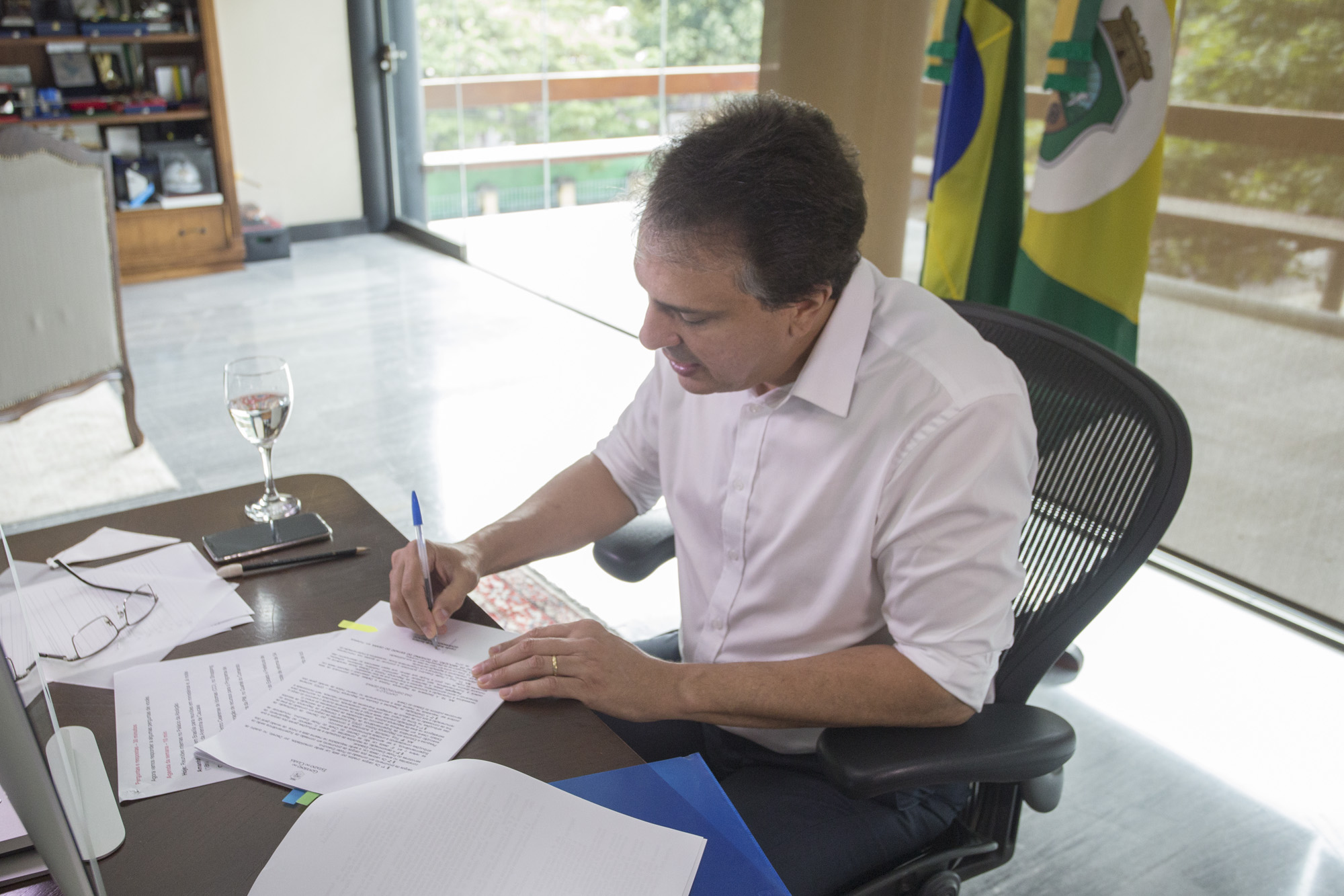 Ceará é único estado do NE a reduzir extrema pobreza, destaca Camilo Santana