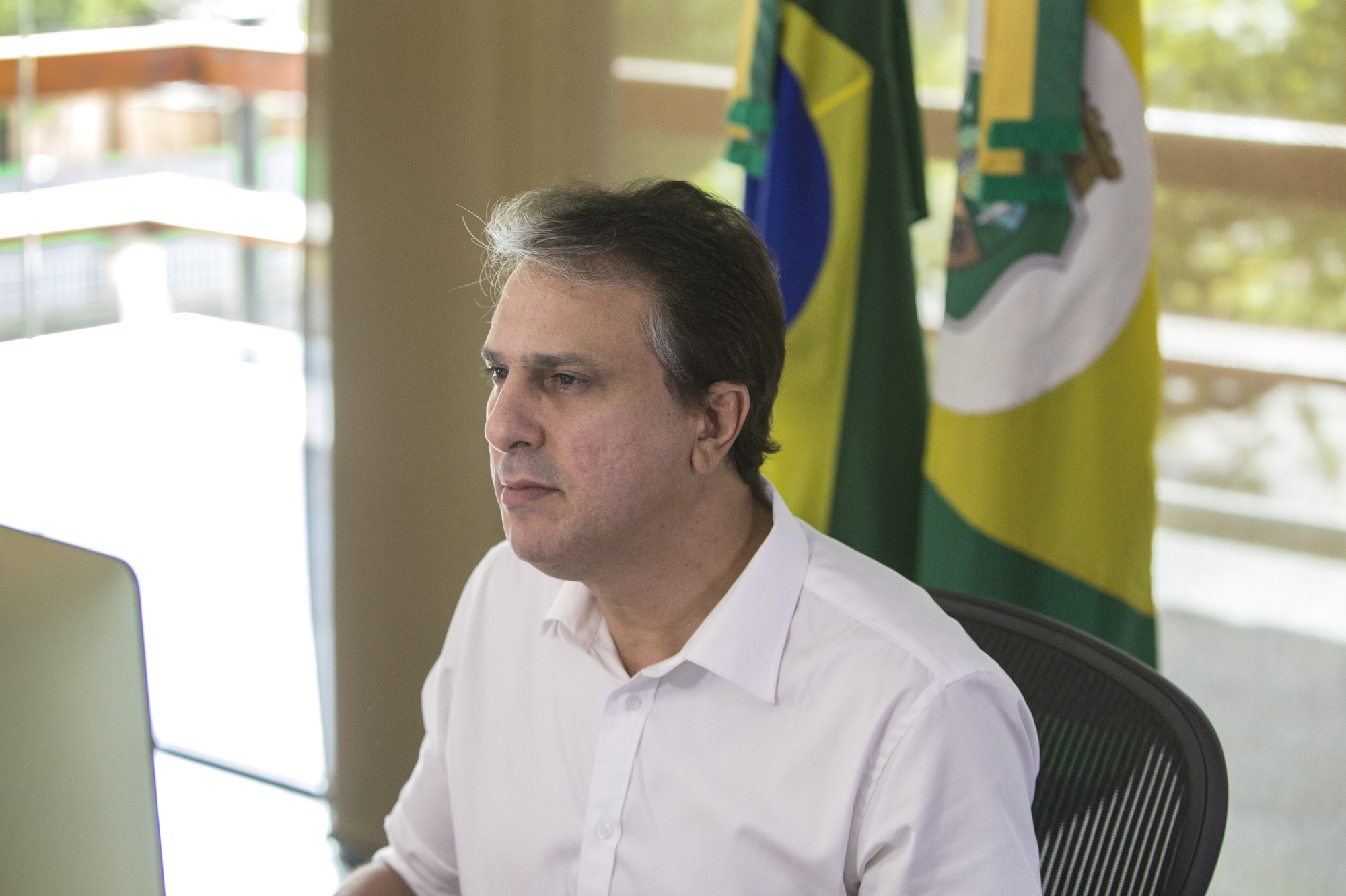 Governador anuncia pagamento da primeira parcela do 13º e crescimento do PIB no primeiro trimestre