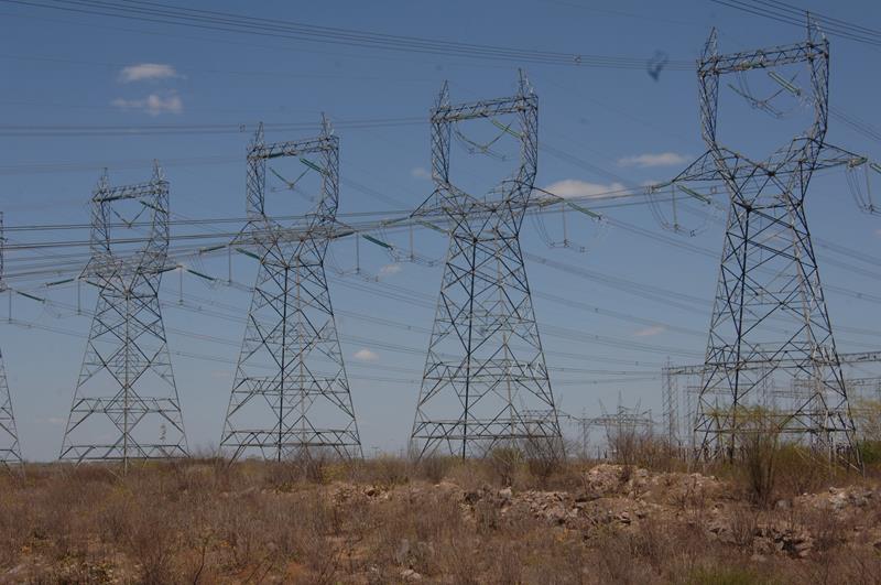 Leilão de linhas de transmissão vai impulsionar o escoamento de energia limpa no Ceará
