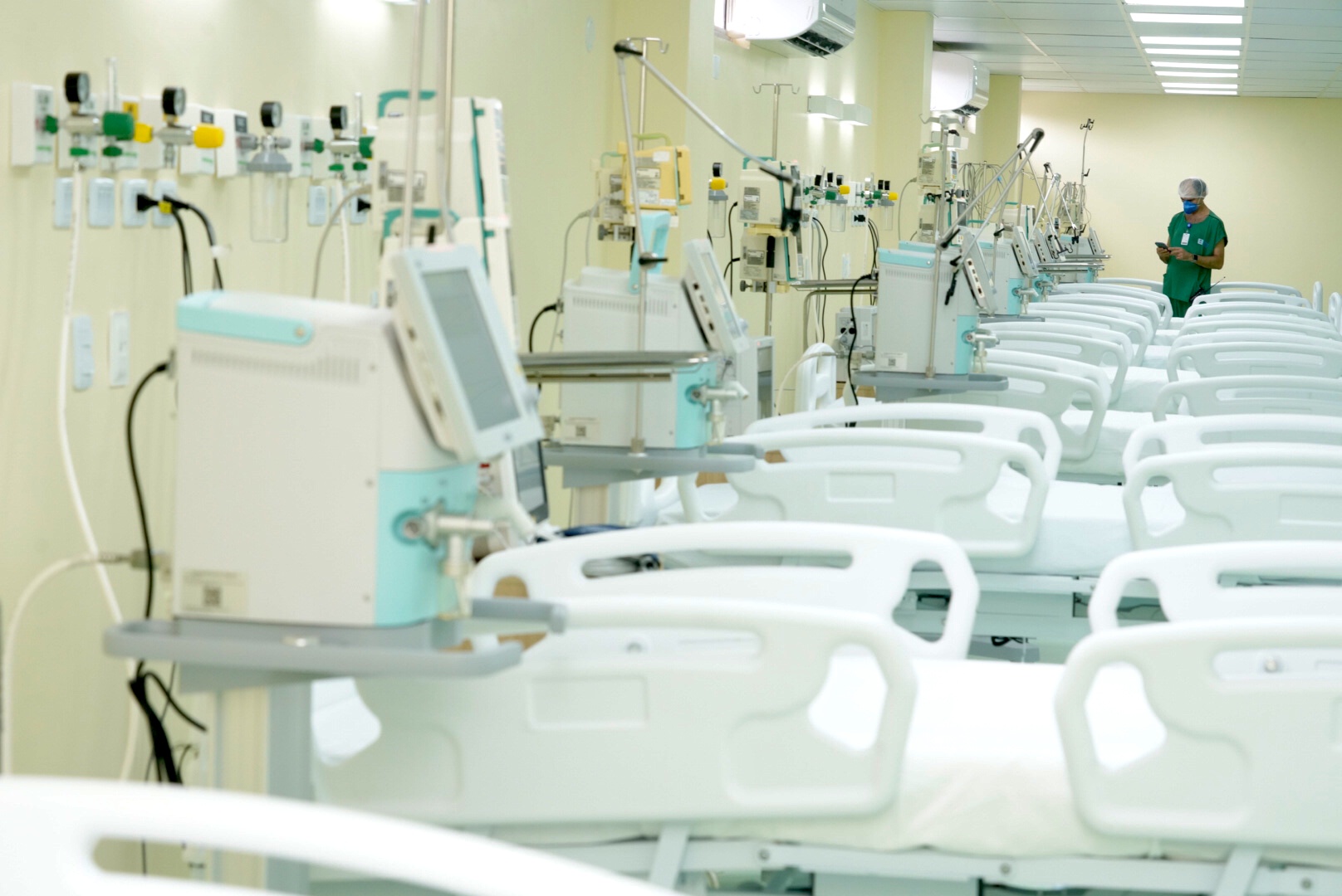 Com entregas em Iguatu, Governo do Ceará chega a 3.540 leitos para Covid-19, entre UTI e enfermaria