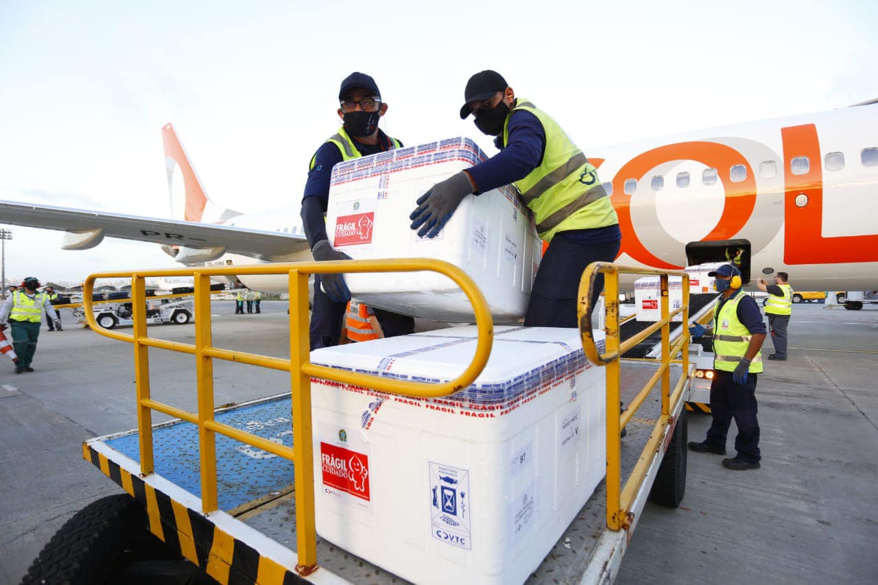 Um dos líderes em doses aplicadas, Ceará recebe o 12º lote de vacinas contra Covid
