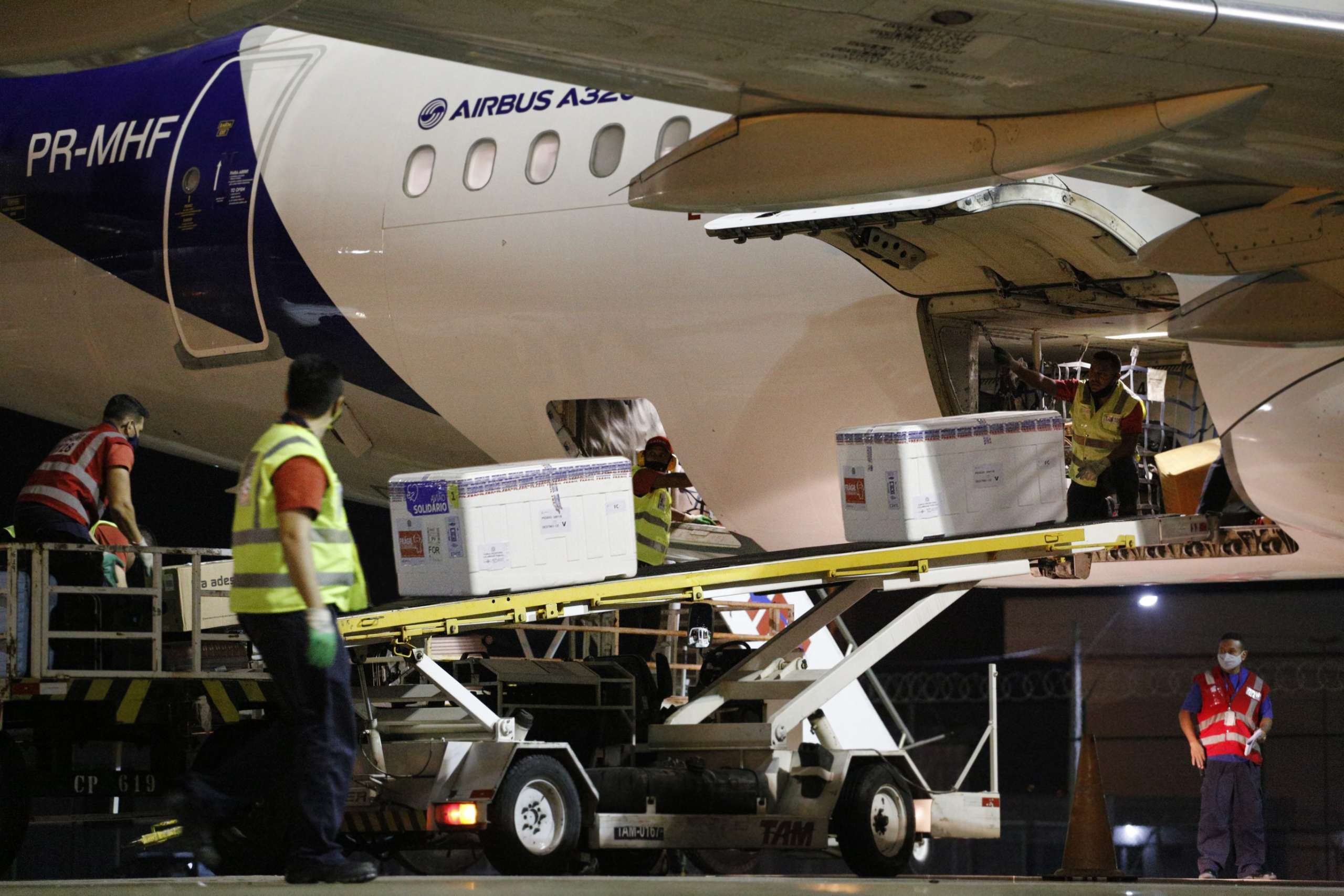 Novo lote com 128.000 doses de vacinas contra a Covid-19 será distribuído nesta sexta-feira